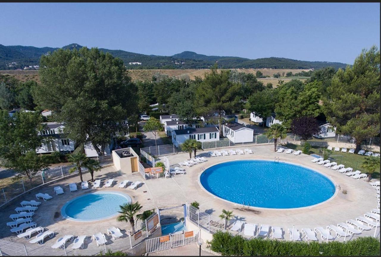 Camping Domaine Des Iscles La Roque-d'Antheron Exterior photo